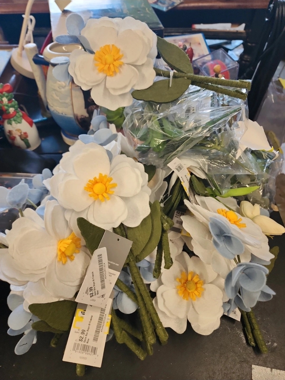 Fabric White & Light Blue Flower Stem Bouquet - Unbranded (Felt)bundle